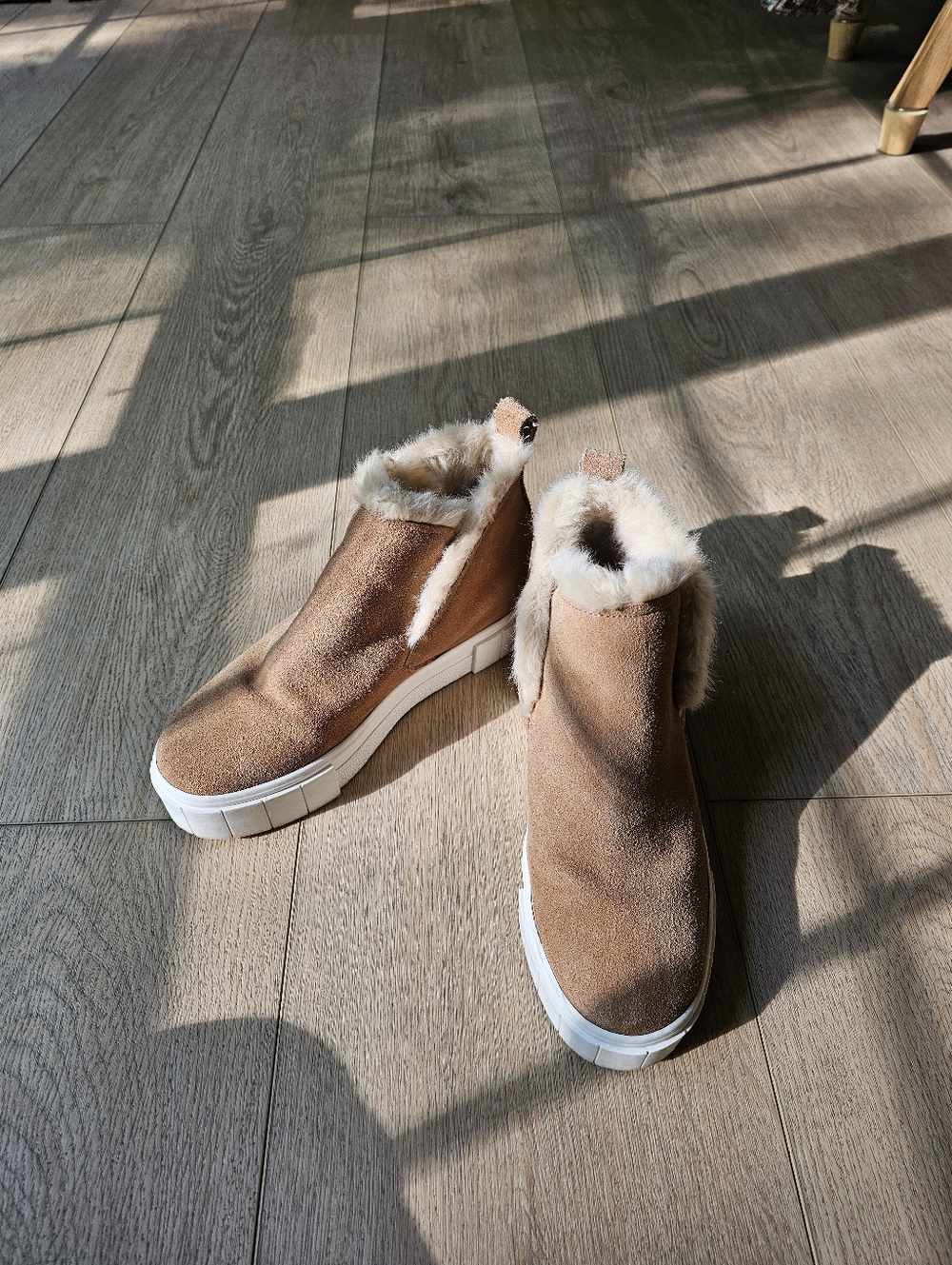 Dolce Vita Zali Suede Fur lined Sneaker Booties - Picture 3 of 12